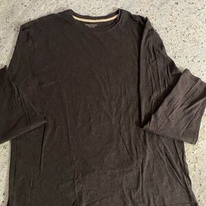 Banana Republic Men’s Dark Brown Long-Sleeve Crewneck Tee